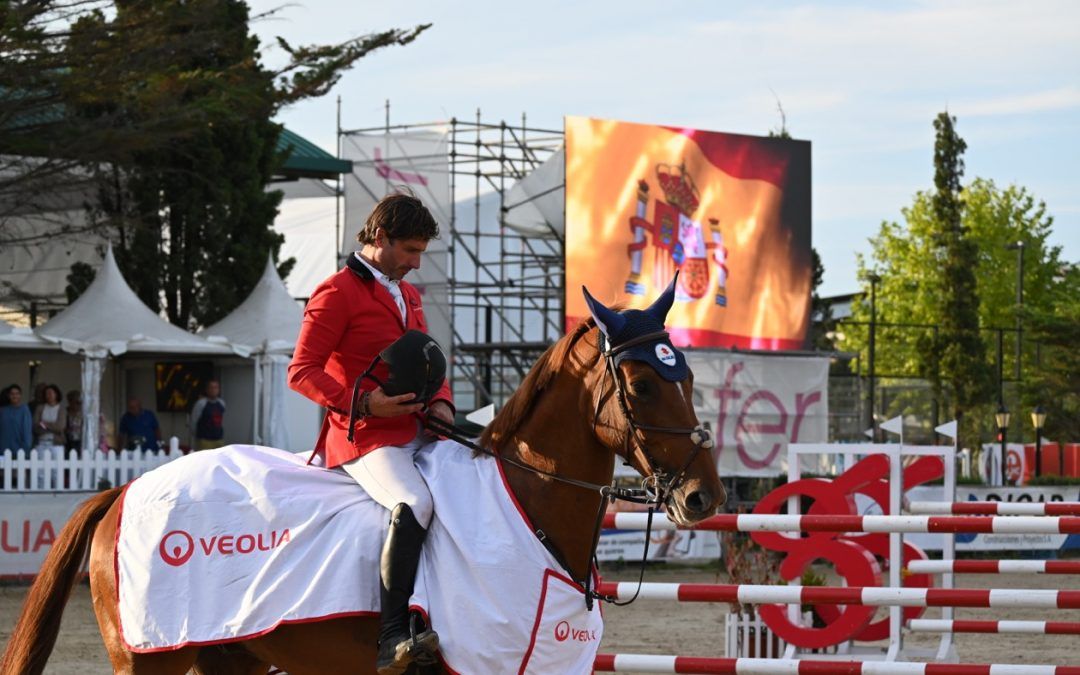 El Trofeo Veolia, nuevo triunfo de Iván Serrano en el Gijón Horse Jumping