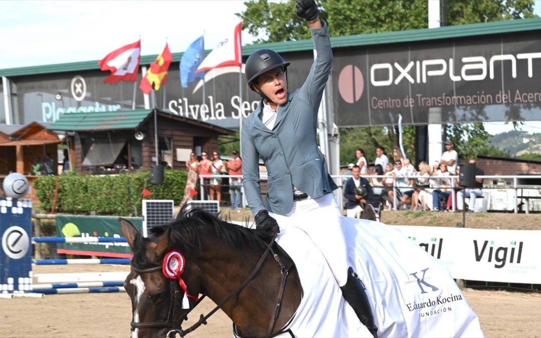 Andrea Fraguas se suma al palmarés del circuito Gijón Horse Jumping